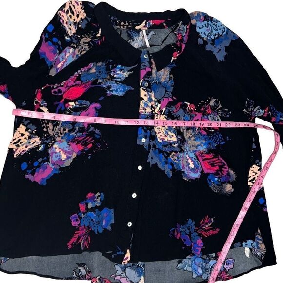 Free People Meadow Lark Blouse Oversized Top Button Front Black Floral sz XS - Picture 6 of 10